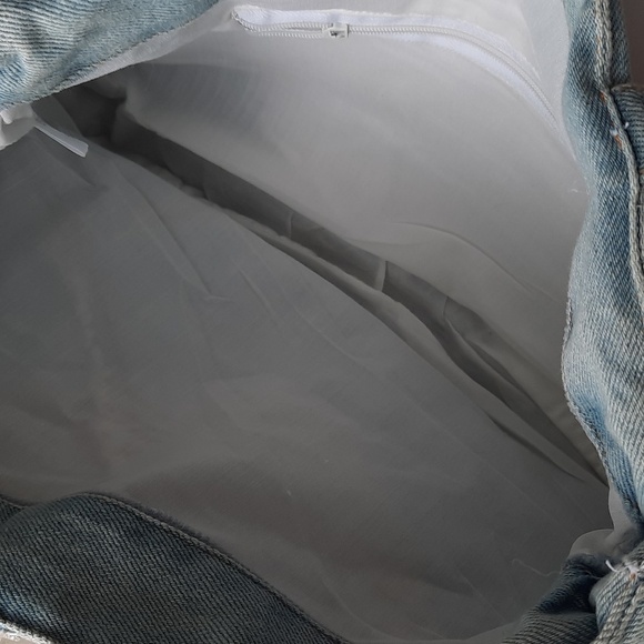 Denim jeans shoulder purse with crystal on heart pocket - Picture 4 of 7